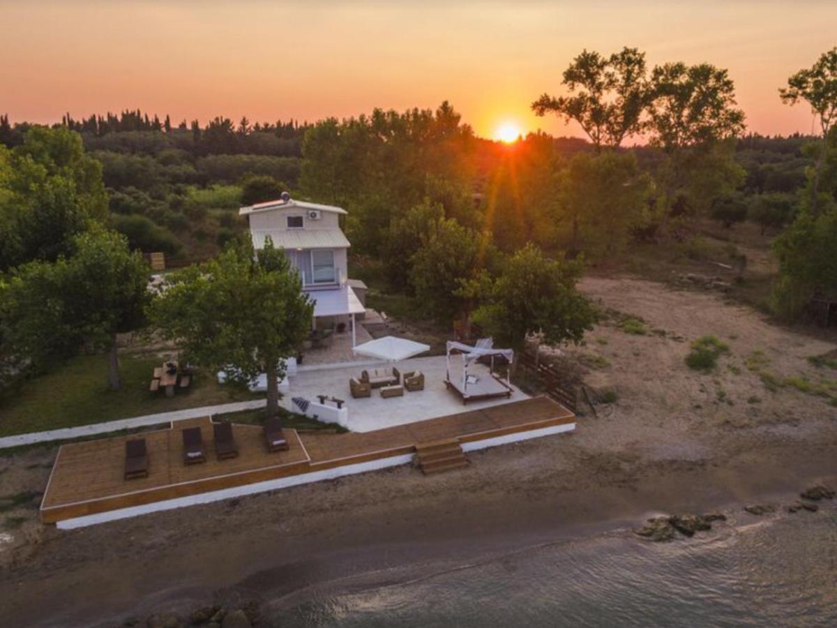 Beach Gem Lefkími Kültér fotó